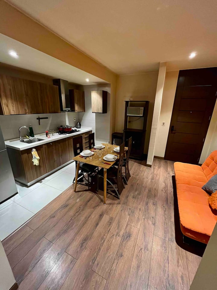 مطبخ مجهز وسيطة معيشة