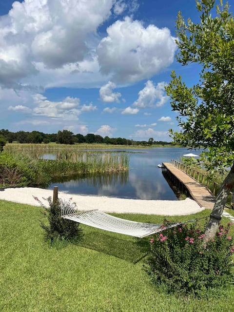 •Beautiful Lake House on 80-Acres with Cows•