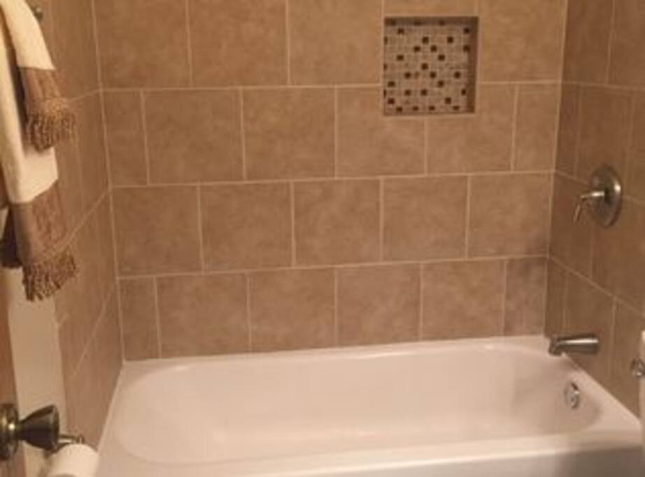 Guest bath 2