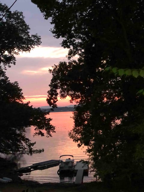 CNU 10 min-Sevierville 45 min.Private dock.Firepit