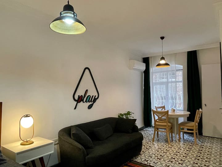 Cozy Split-level Apt In Balat Quiet & Well Located - Istanbul