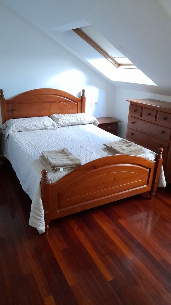 Спалня с двойно легло