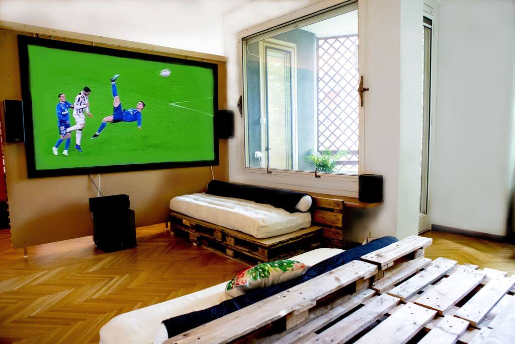 Private Cinema (3 meter high contrast screen)