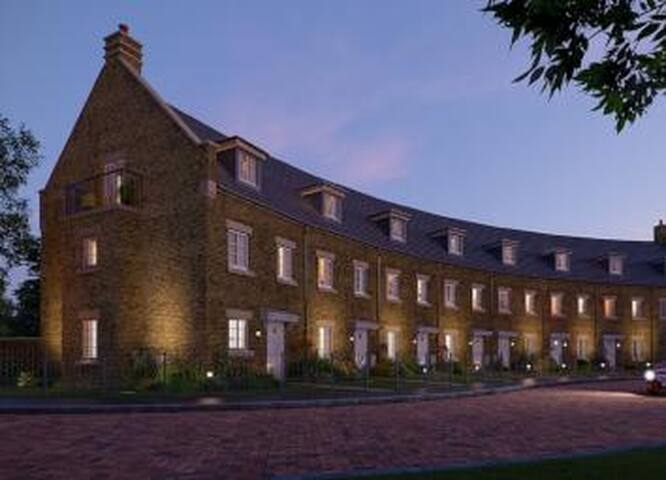 Friendly family home with amenities close by