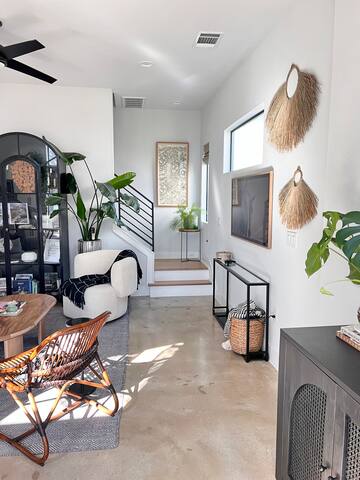 Sunny Eastside Bungalow | Close to Formula 1 gallery image 5