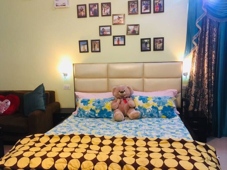 Double bed 6x7''..