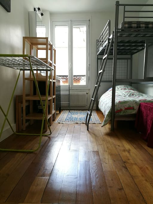 2nd bedroom with Bunk bed (adult size) on the top floor (Duplex !)