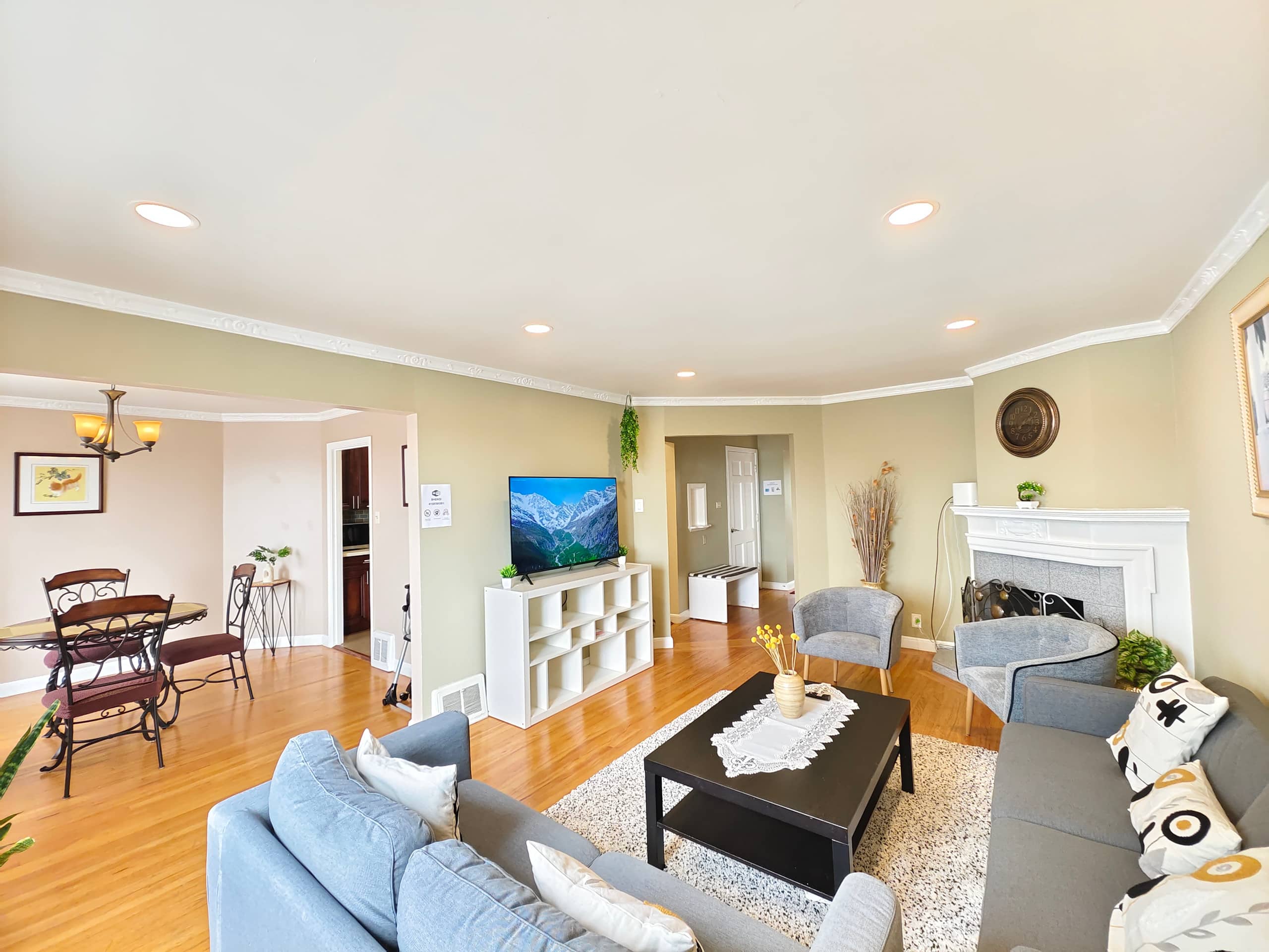 Home in San Francisco · ★4.88 · 3 bedrooms · 4 beds · 1 bath - Image 4