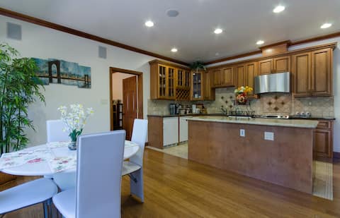 Entire 2BR/2BA Spacious & Clean - Private Entrance