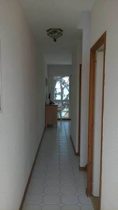 depuis la porte d'entrée