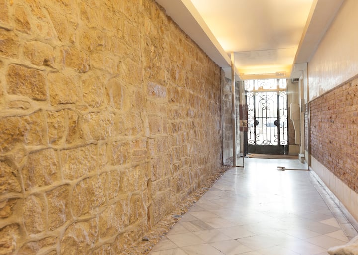 Top 28 Airbnb Vacation Rentals In The Gothic Quarter, Barcelona