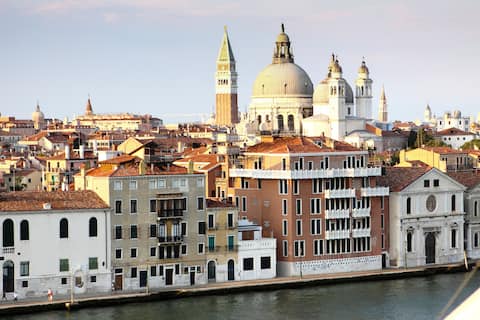 Zattere luxury large apart with fabulous views