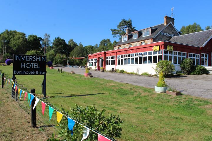 The Bunkhouse Twin Room @ Invershin Hotel