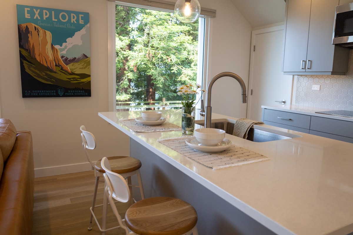 Modern Studio