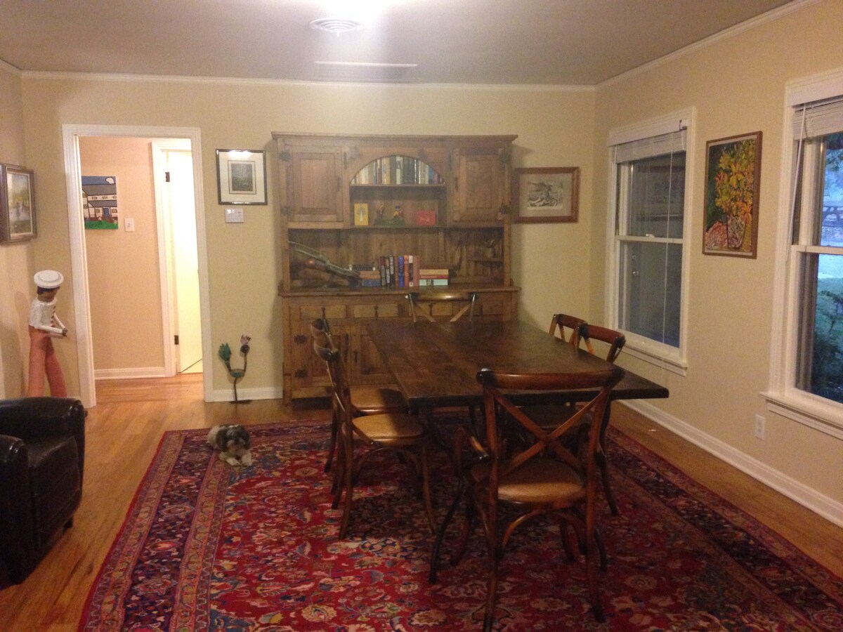 Quiet Cul-de-Sac in Cherrywood