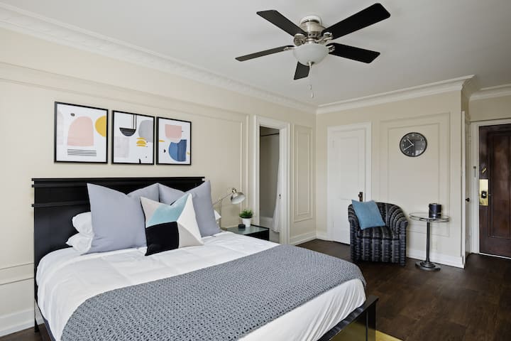 Plaza Studio | Near Hospitals & Universities - Kansas City