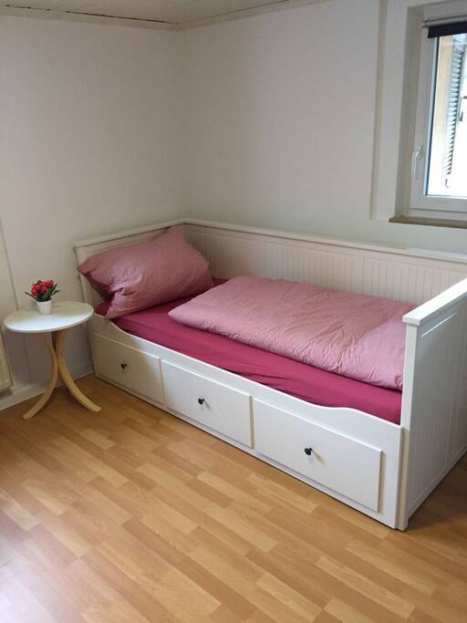 Einzelbett