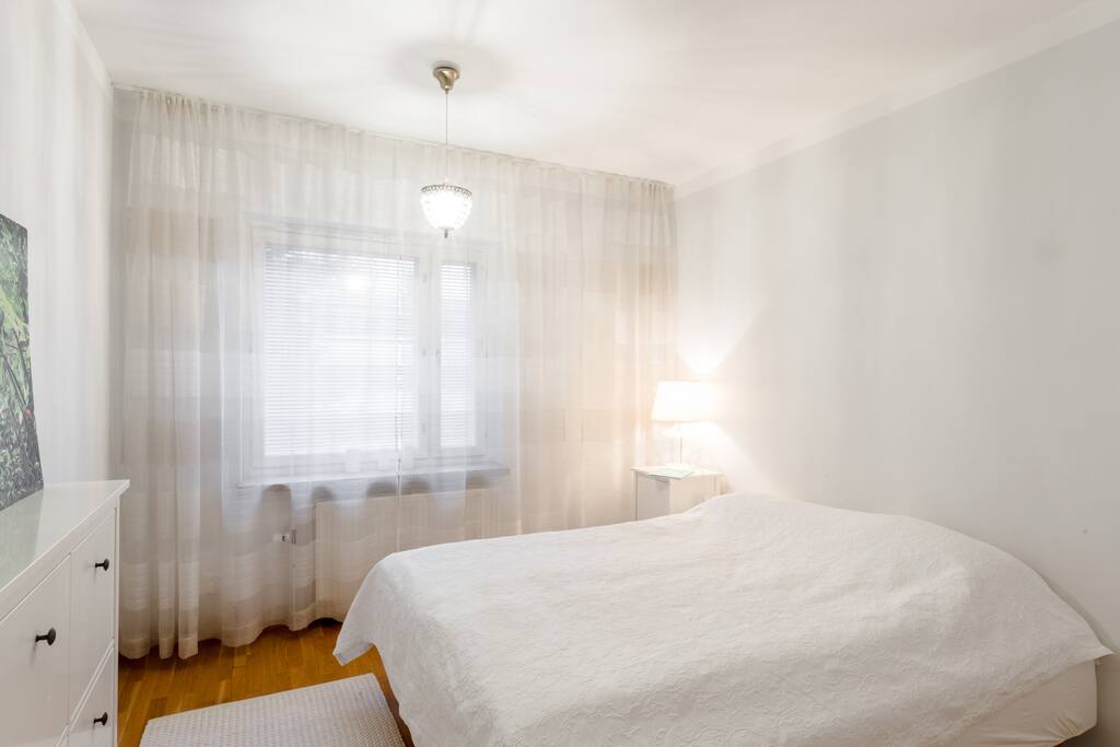 Master bedroom - pic 1