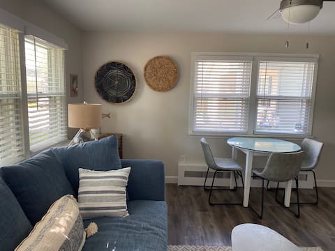 Popular Airbnb listing: Seaglass Cottage in Rochester