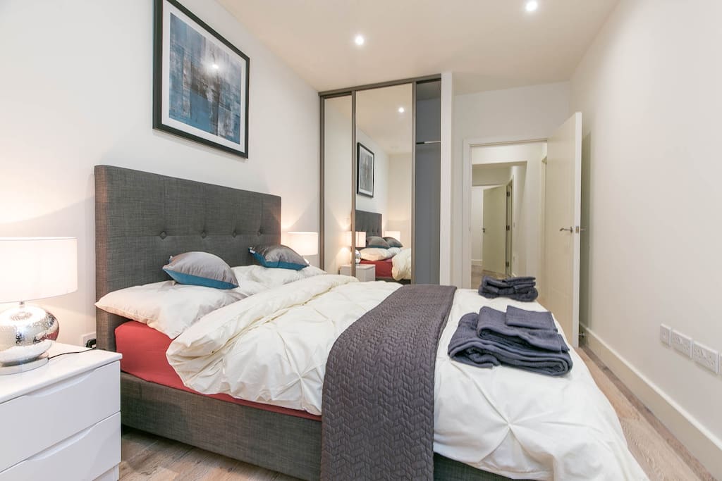 Spacey Double, New Mattress
