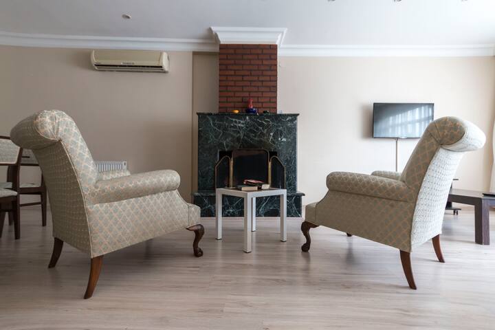 Deluks Villa gallery image 2