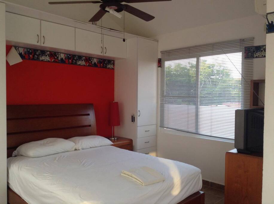 Main bedroom / Recámara principal