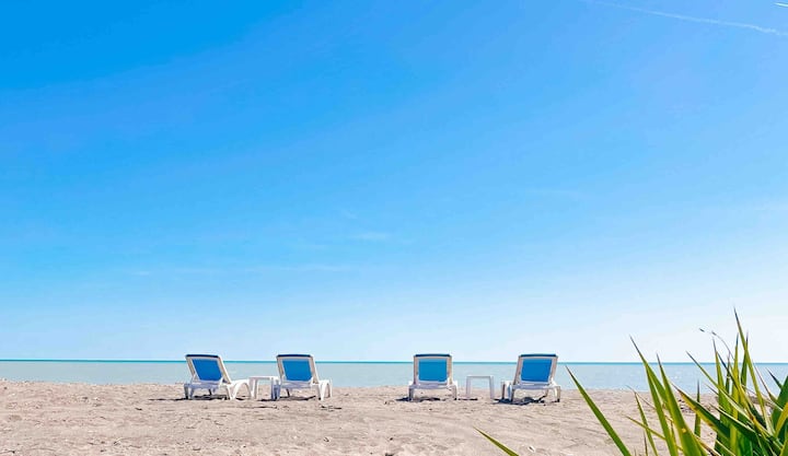 Newly renovated cottage on large private beach