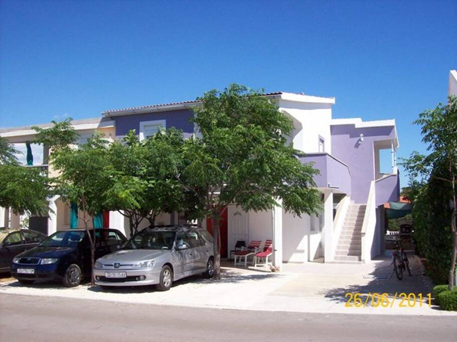 Parking ,drveće