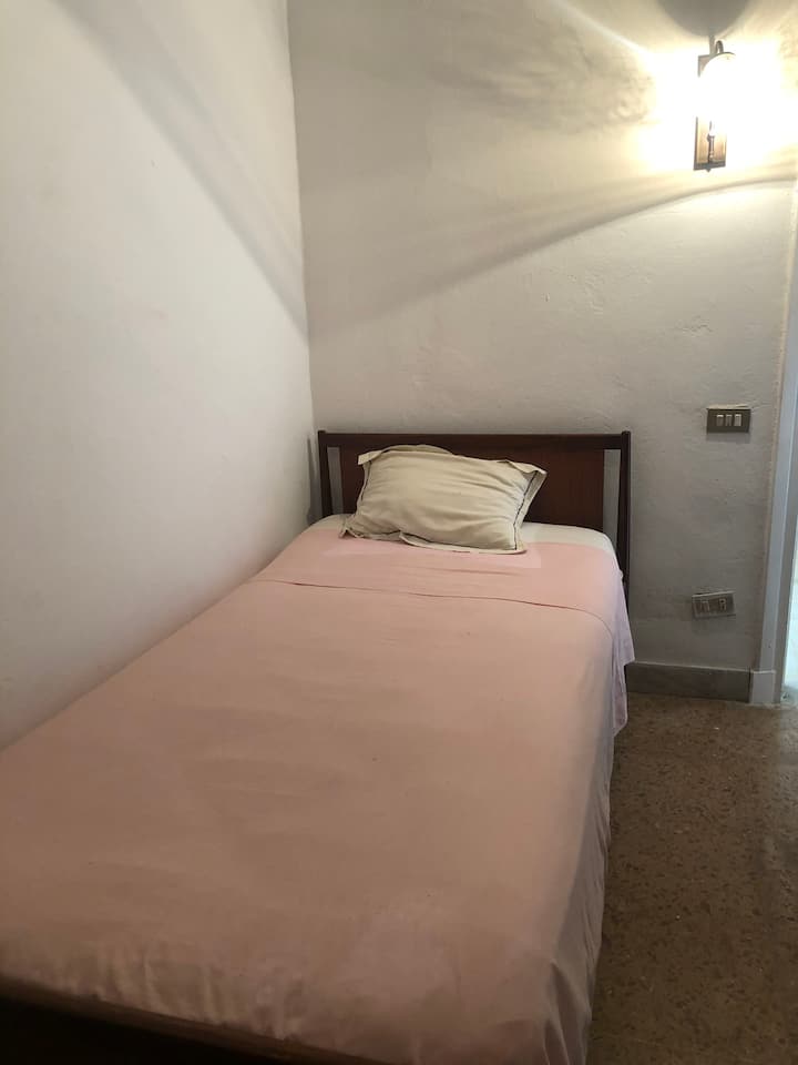 Chambre avec lit simple - rdc
