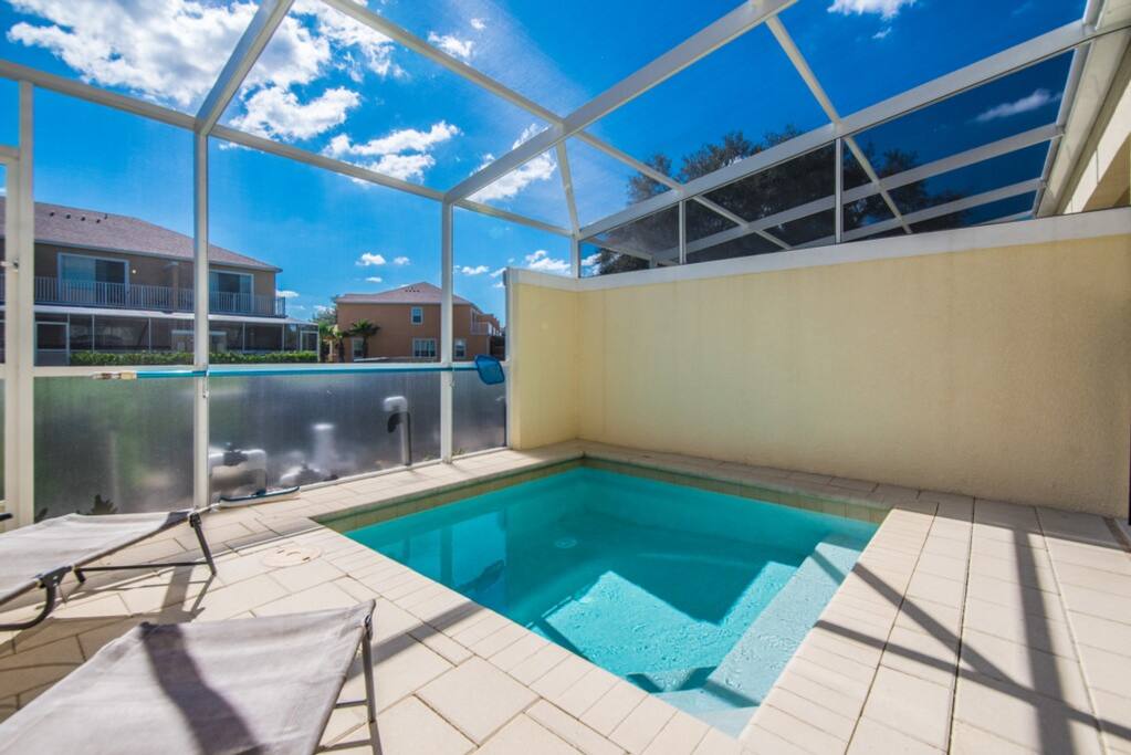 17506PlacidityAve-44