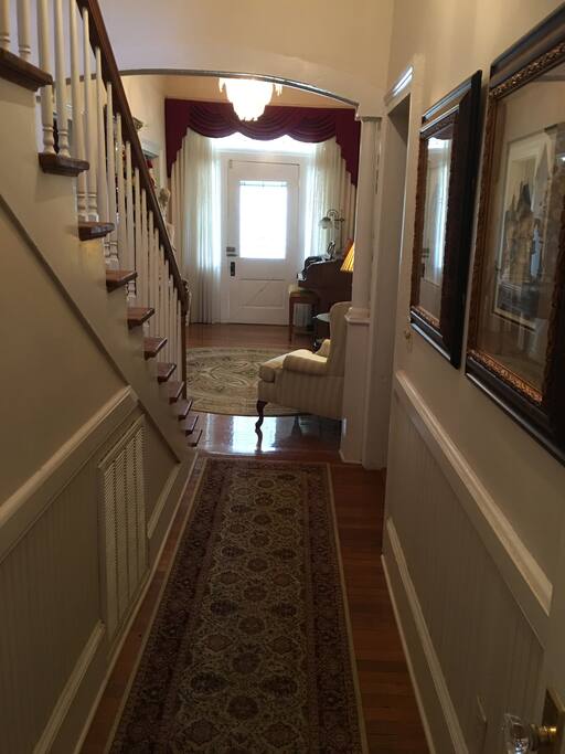 Front entrance foyer