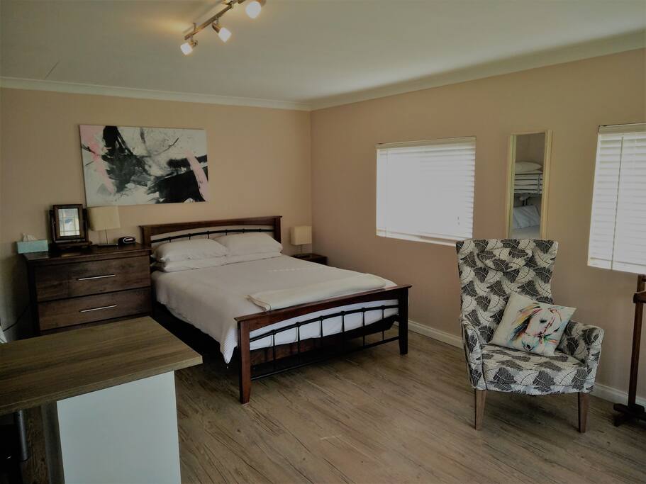 Queen bed