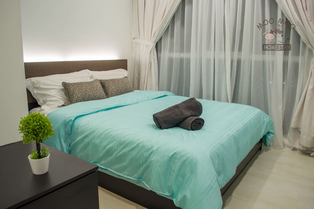 MASTER ROOM