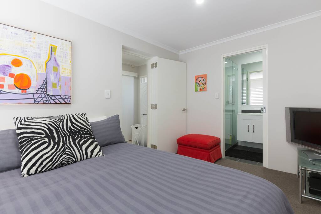 Bedroom with ensuite