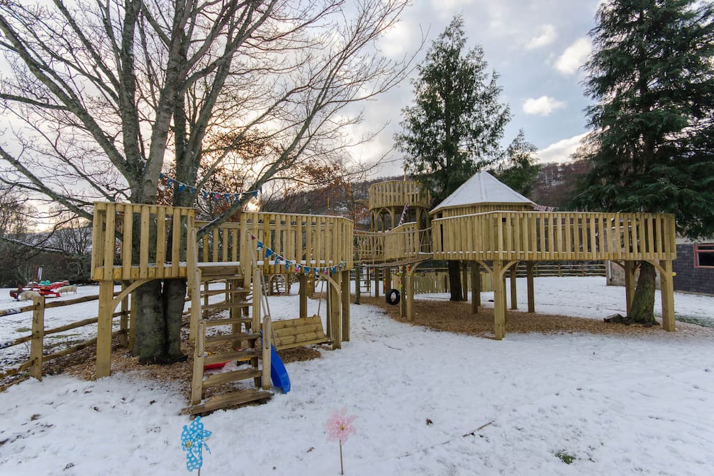 Tree house - hours of fun