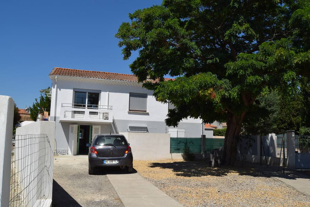 grande cour privée, partie ombragée