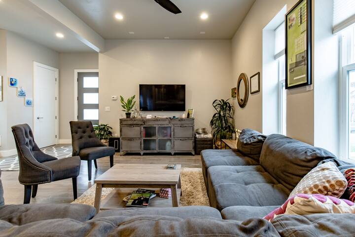 Inviting space for groups in the heart of LoHi! gallery image 4
