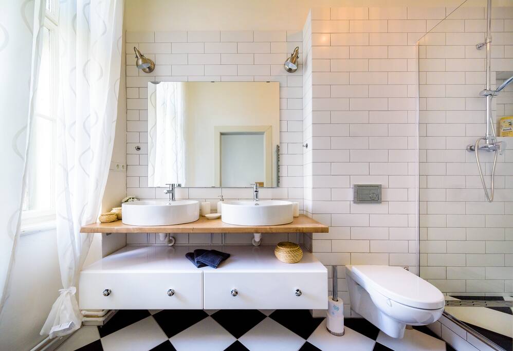 Private bathroom of third bedroom