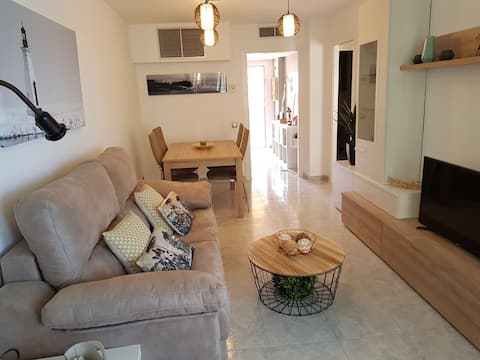 Top Airbnb: Beachfront. Pool, Parking, WIFI en Cambrils