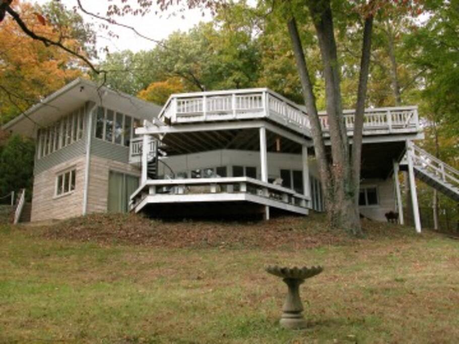 Majestic waterfront retreat on lake Monroe Houses for Rent in