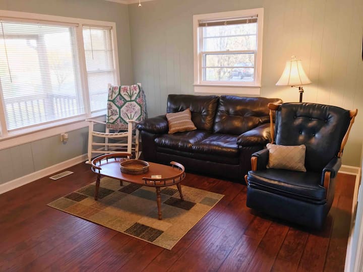 Cozy 3br House. 9 Min To Lu, 10 Min To Downtown - Lynchburg, VA
