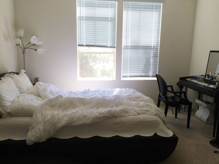 bed room 1 different angle