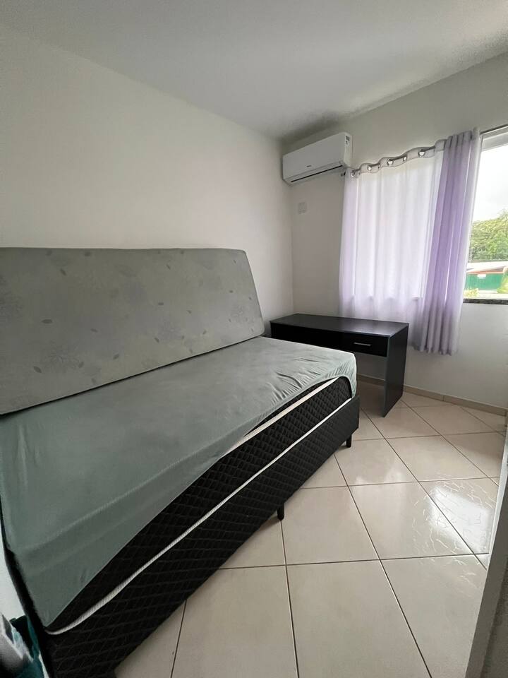 Izba 02 s ďalšími dvojitými matracmi 03. 