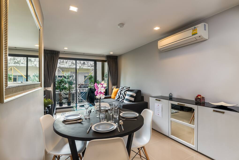Living-Room with private Balcony