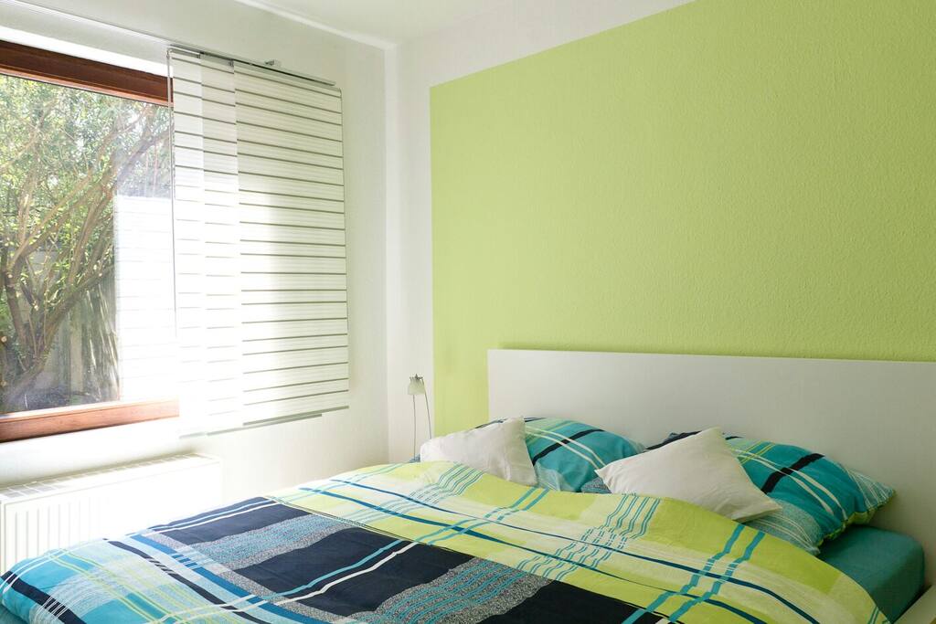 Schlafzimmer zum Hof