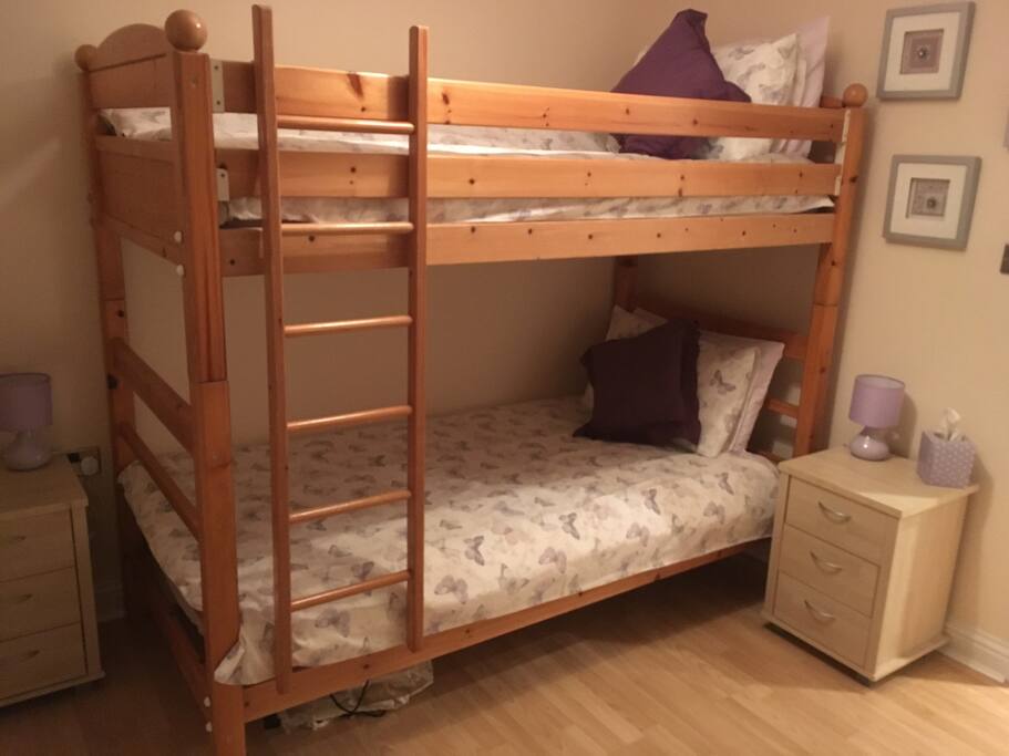 Bunk beds in twin room