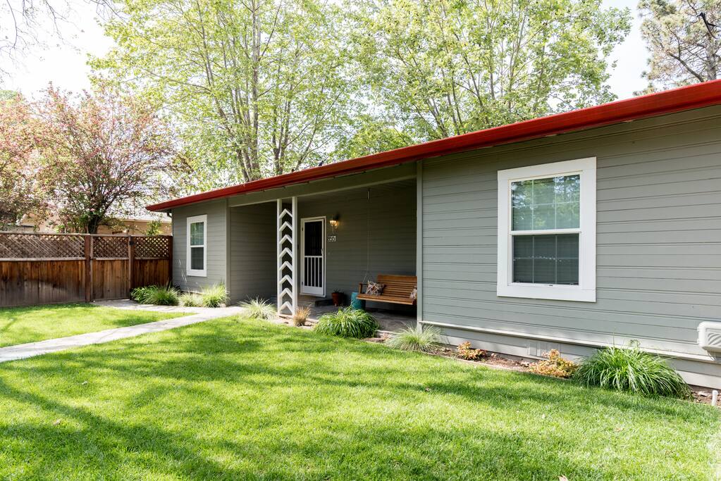 Another view of the cottage