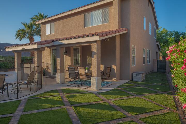 Good Vibes off the strip, Secret Room&Loft gallery image 3