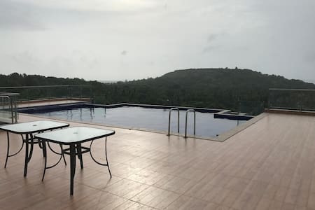Symphonny Apt Goa-1BHK, Sea-view Terrace, Vagator