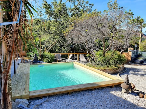 semi-detached villa with private pool, close to sea/river